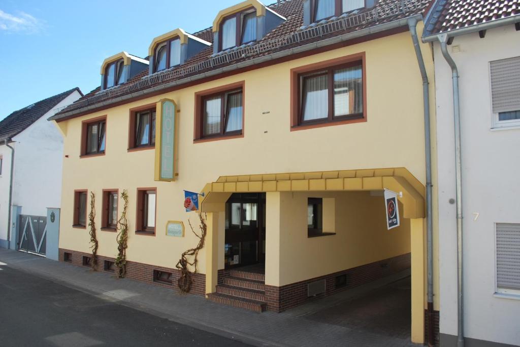 Hotel Rheingauer Tor Hochheim am Main Exterior foto